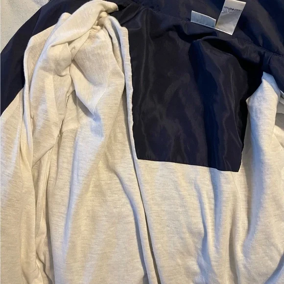 Great for spring, and fall!  Navy/Gold Jacket. Size Medium - Picture 4 of 8